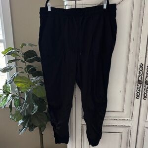 Lululemon Women’s Plus Size 18 Black Dance Studio Jogger Pants